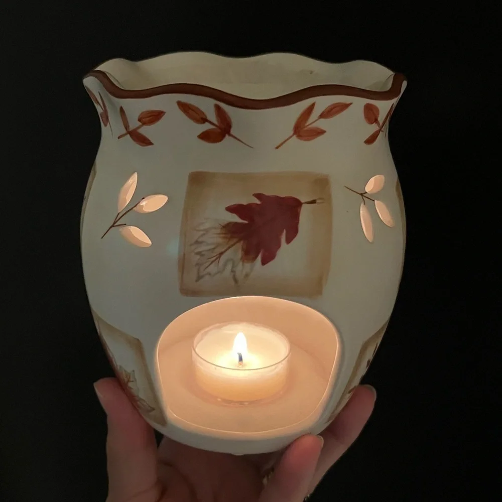 Yankee Candle Natures Touch Tart Warmer Leaf Pattern